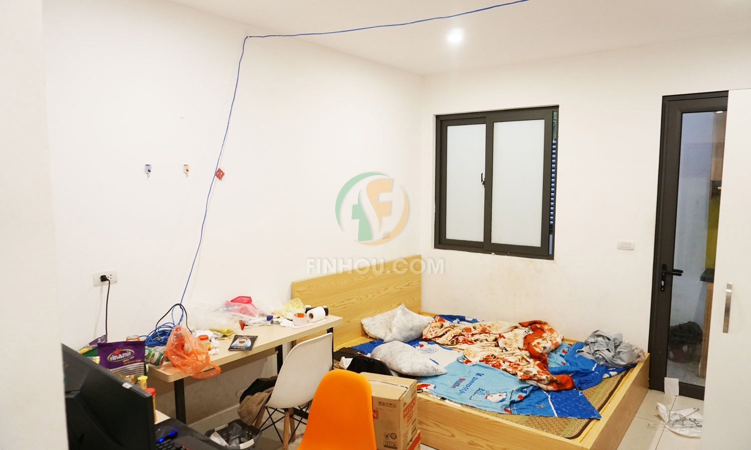  Phòng 402 tầng 4 diện tích 30m2 thuộc nhà 8 tầng khu vực Xuân Thủy - Cầu Giấy