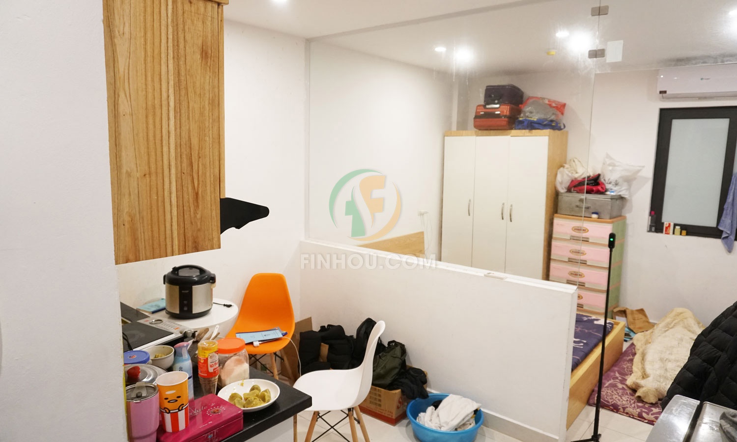 Phòng 307 tầng 3 diện tích 30m2 thuộc nhà 8 tầng khu vực Xuân Thủy - Cầu Giấy
