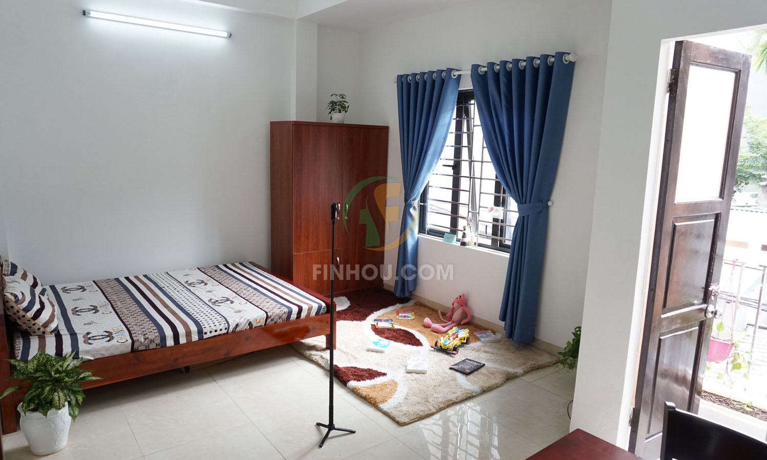 Phòng 402 tầng 4- CCMN khu Mễ Trì Thượng thuộc nhà 6 tầng có mã F355