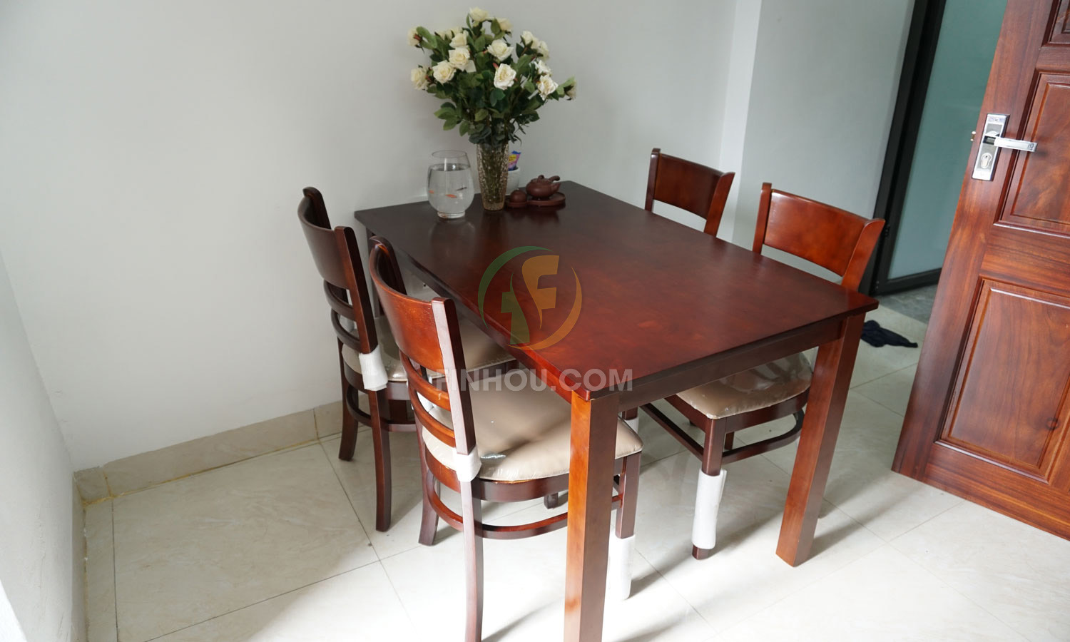 Phòng 402 tầng 4- CCMN khu Mễ Trì Thượng thuộc nhà 6 tầng có mã F355
