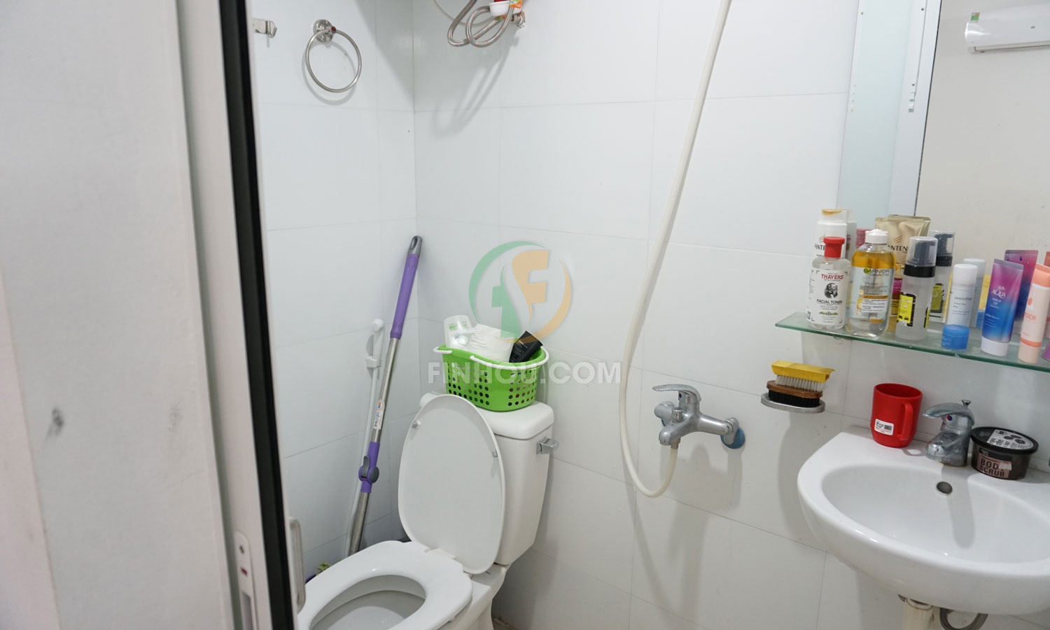 Phòng 303 diện tích 30 m2 thuộc nhà 7 tầng khu vực Lê Trọng Tấn