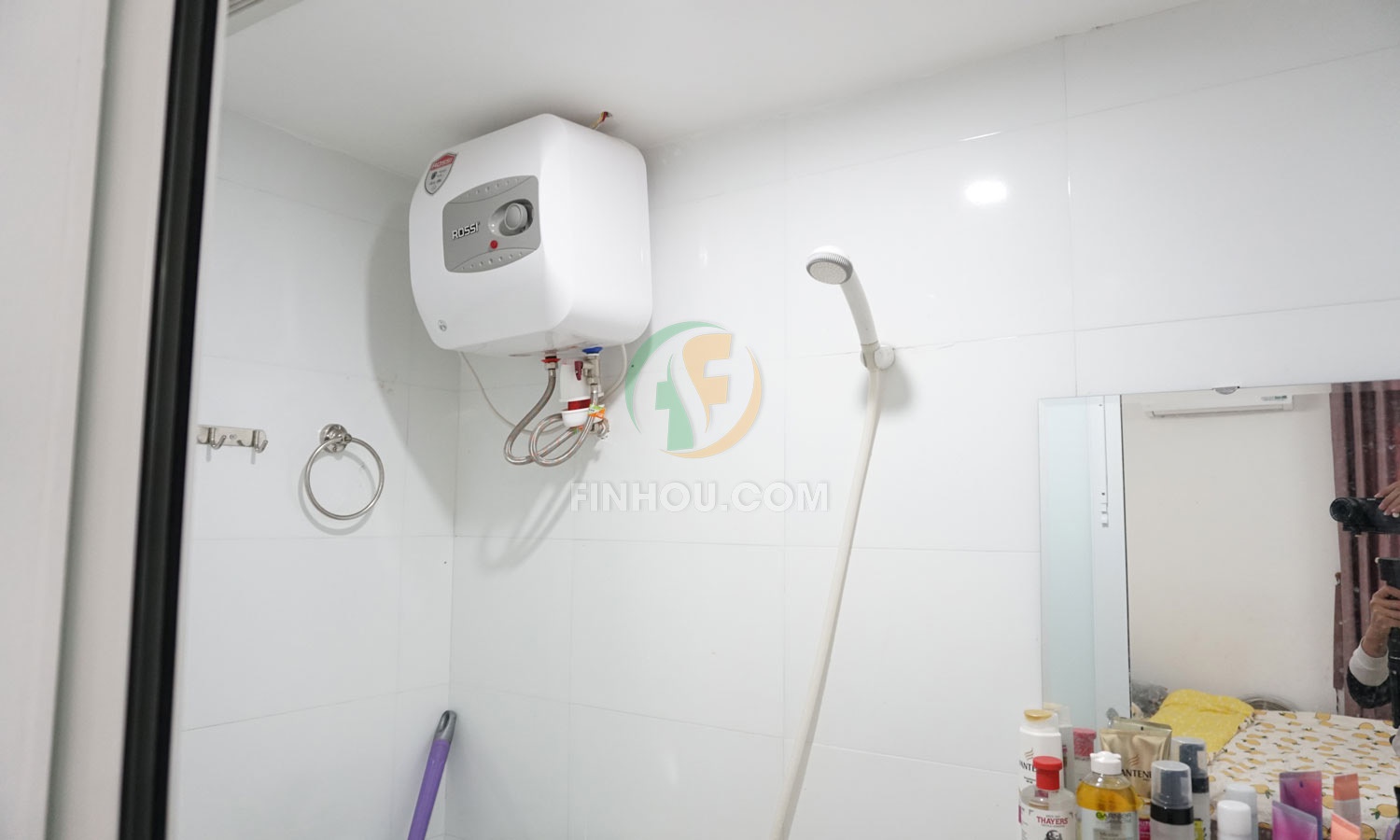 Phòng 503 diện tích 30 m2 thuộc nhà 7 tầng khu vực Lê Trọng Tấn